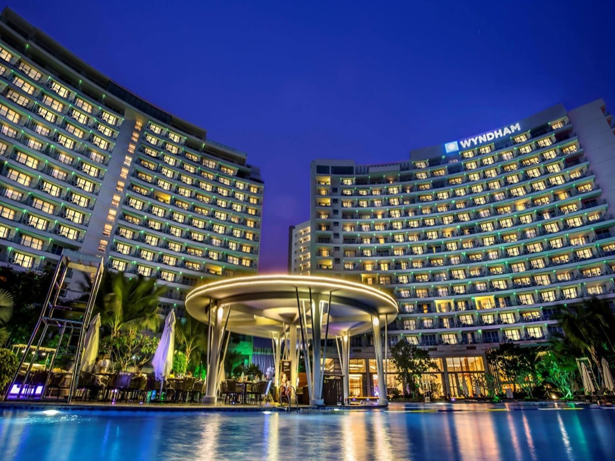 Wyndham Sanya Bay Hotel Exterior foto